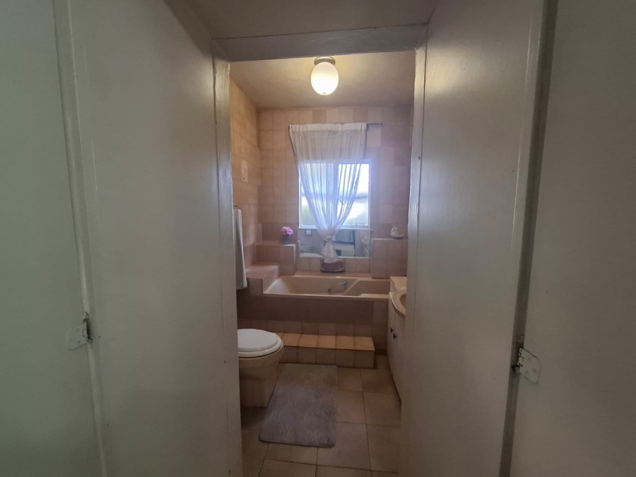 9 Bedroom Property for Sale in Westdene Free State